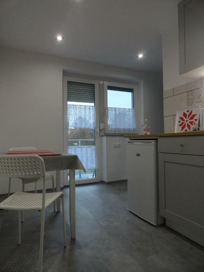 Trenta Apartman Buekfuerdo Exterior photo