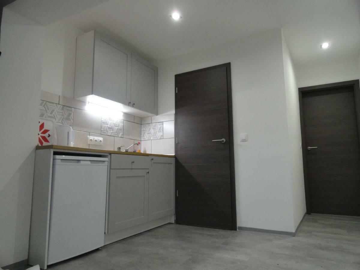 Trenta Apartman Buekfuerdo Exterior photo