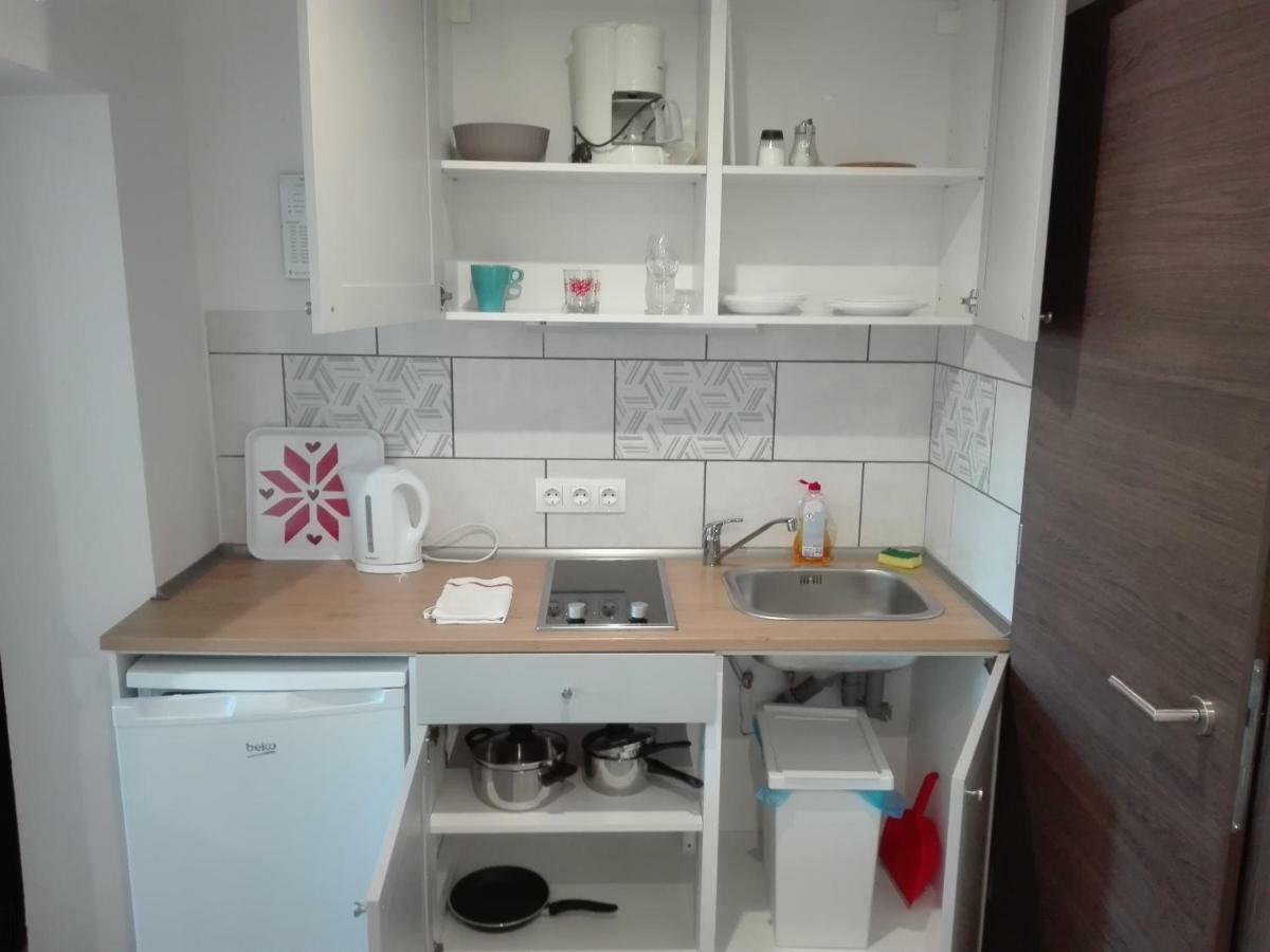 Trenta Apartman Buekfuerdo Exterior photo