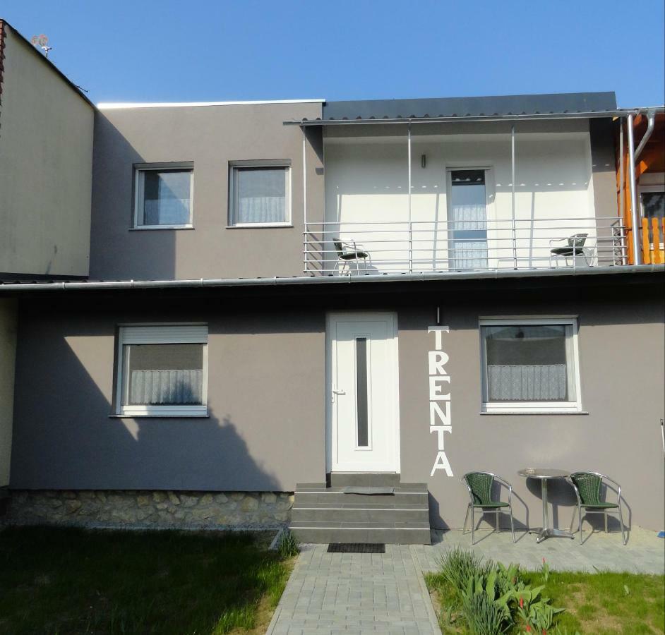 Trenta Apartman Buekfuerdo Exterior photo